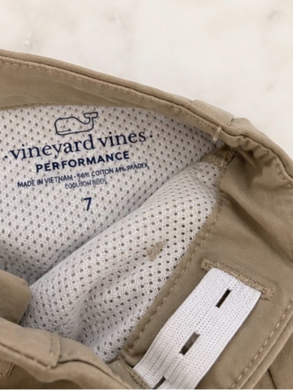 Vineyard Vines Performance Khaki Shorts, Boys Size 7 - Picture 3 of 5